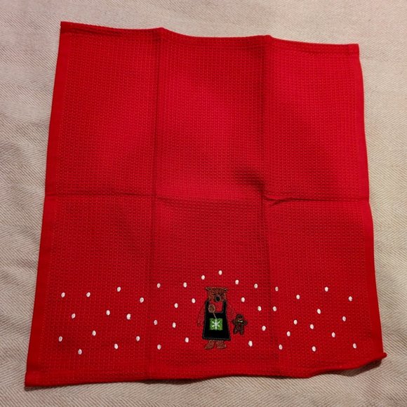 NWT Crate & Barrel Holiday Bear Towels SET of 2 (Gingerbread design) - Picture 9 of 12